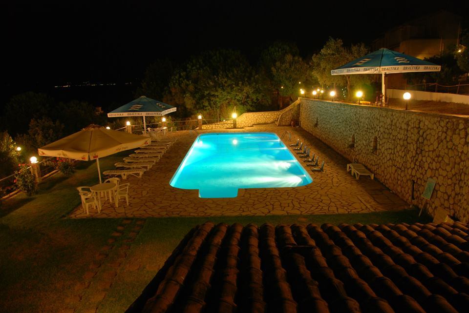 Corfu Hotel Apartments ベニテス エクステリア 写真