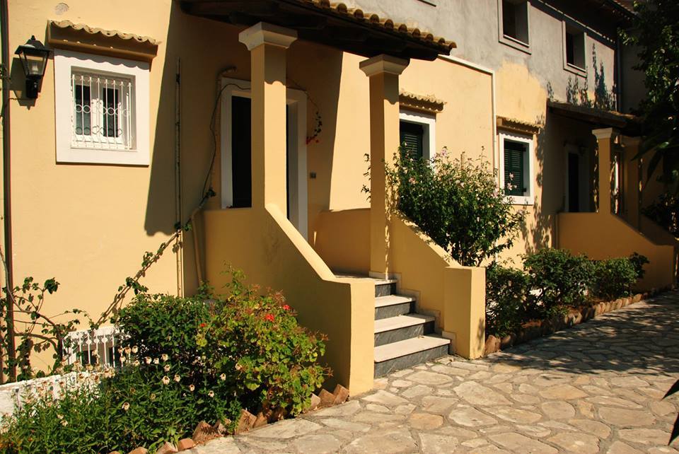 Corfu Hotel Apartments ベニテス エクステリア 写真